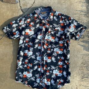 Free Planet Mens Hawaiian shirt size Medium